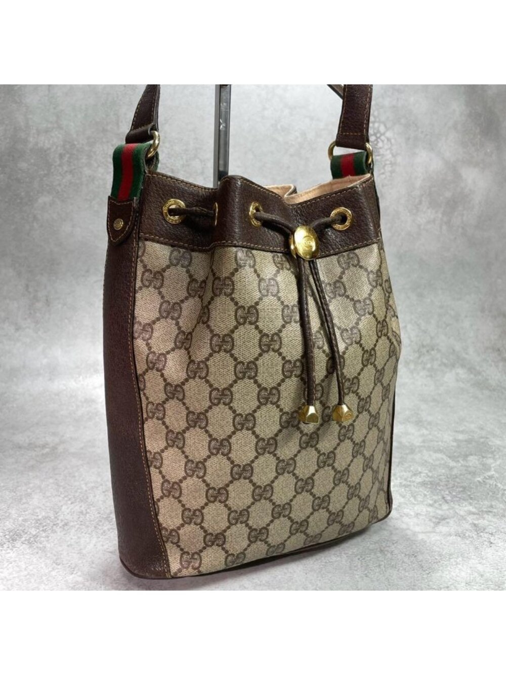Gucci GG Sherry Line Shoulder Bag Brown Drawstring Leather